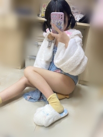 子穎 155/40kg/C/18歲  🍑 性感俏皮少女 #萌妹子 首次兼職  下午晚上可約 甜美娃娃音