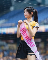 君白~新竹街口攻城獅啦啦隊慕獅女孩成員