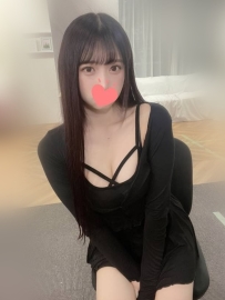 利亞，158cm  C杯  44kg  20歲 混血小蘿莉，結合台日兩國之美的她，有著獨特的氣質和