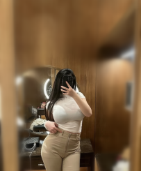 #巨乳妹  #巨乳妹 啵老師 163/F/55/28歲 在奶子上面瘋狂摩擦  頂不住老師的浮力誘惑