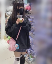 可心 157cm. Bcup. 44kg. 20歲 👍#雙北特推 介绍 :反差日系小蘿莉 很羞澀可愛  會主動