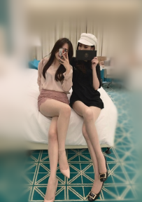 #閨蜜雙珠首度合作 媛媛 164.47.C.24歲 & 頻頻 165.47.C.23歲 兩位纖細美腿正妹 並肩