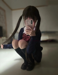 剛成年乖巧小蘿莉   糖果 155cm・42kg・C奶・18歲  稚嫩、乾淨、白皙  一線粉鮑  偷嘗