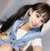 美怡  158/B+/44/19歲 清純可愛學生妹身材好 外貌甜美型  肌膚也好白皙 床上服務有些