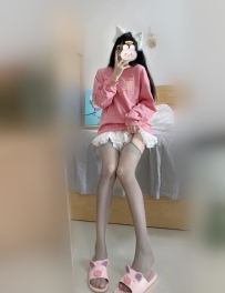 欣悅 165cm.小C.45kg.21歲 做過的客人都說很讚 她服務很主動  會主動爬到客人身上去親