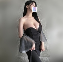 軟糖 170cm.53kg.F奶.23歲 超軟手感100%天然美乳!!  奶控必推  天生大奶超好色，喜歡