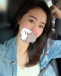 小乖：158/C/30歲  嬌小可愛的輕熟女 服務  主動 會喇舌 口技好