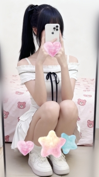 依夢 159/45kg/Bcup/20y #清純妹 #學院風 #可愛又會撒嬌 清純乖巧的模樣，私底下卻是