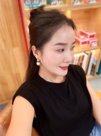 婷姐163.D.48.35歲   國中老師兼職