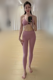 晨湘 164cm.D奶.48kg.34歲 熟女韻味 美魔女 保養很棒的白皙肌膚  胸前超飽滿 曲線漂亮