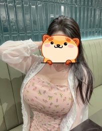 👙 景汐 162.50.H.24歲  👉是野生巨乳怪  哥哥快來收服吧