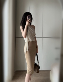 小檸 166cm 47kg Ccup 26歲 身上香香的很有女人味。很會照顧人 也很懂互動感