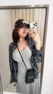 薇兒 161cm F罩 60kg 40歲  🌟 推薦妹妹： ❤️ 長相甜美，笑容治癒系 ❤️ 胸型精緻