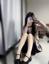 小蕾 152cm  C奶  44kg  19歲 #小隻馬 #幼齒 制服裙下的翹臀 青春洋溢 最愛被你從後