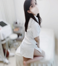 子萱｜32歲｜156cm｜50kg｜E杯 #社區診所護理師 給人一種很安心的感覺 說話溫柔、笑容