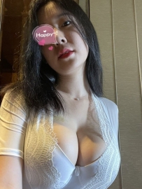 戀戀  162 45 E+ 35歲 欲求不滿類型 性感教師  端莊賢淑的美豔教師 懂得保養的好身材